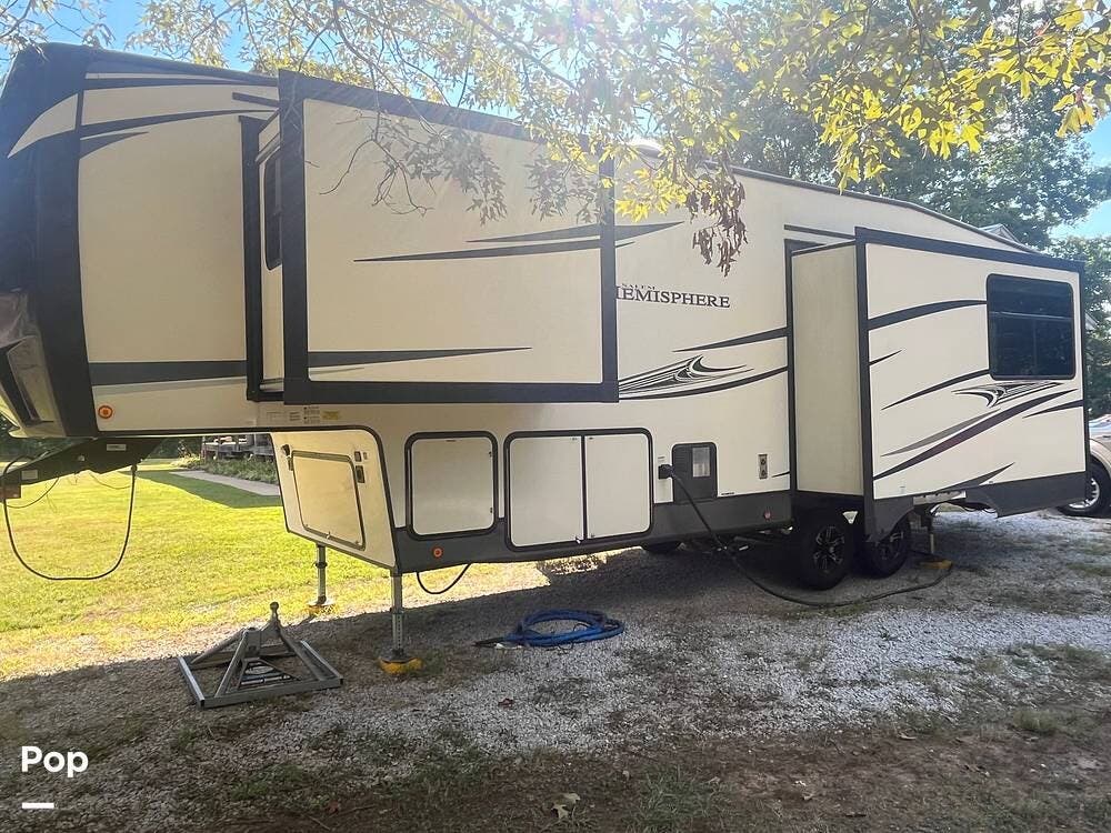 2021 Salem Hemisphere 286RL by Forest River from Pop RVs in Randolph, Mississippi