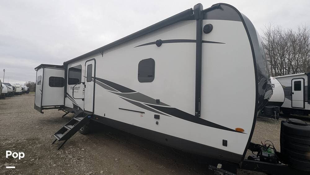 Used 2024 Forest River Flagstaff 29RLS available in Kokomo, Indiana