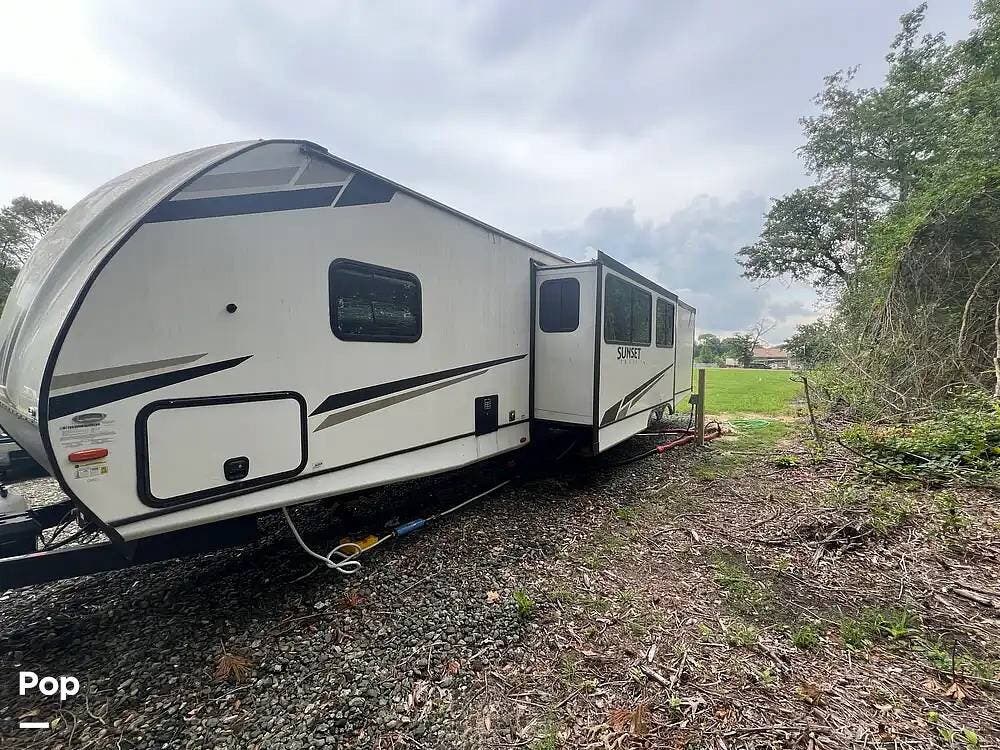 2022 CrossRoads Sunset Trail 331BH - Used Travel Trailer For Sale by Pop RVs in Lufkin, Texas features Awning, Slideout, Air Conditioning