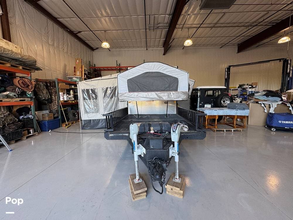 2021 Flagstaff 28TSCSE by Forest River from Pop RVs in Phoenix, Arizona