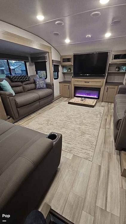 2023 Grand Design Reflection 370FLS - Used Fifth Wheel For Sale by Pop RVs in Poolesville, Maryland features Awning, Leveling Jacks, Slideout, Air Conditioning
