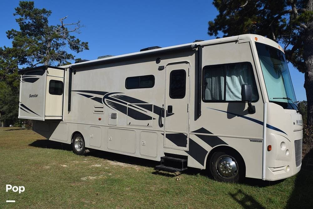 2017 Sunstar 32YE by Winnebago from Pop RVs in Caryville, Florida