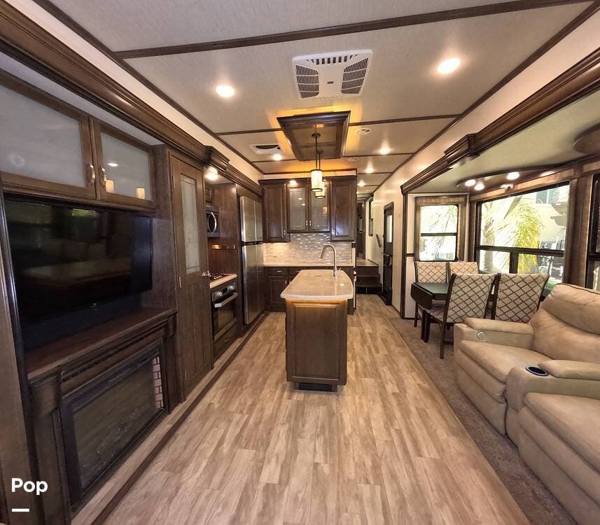 2020 Solitude 377MBS by Grand Design from Pop RVs in Temecula, California