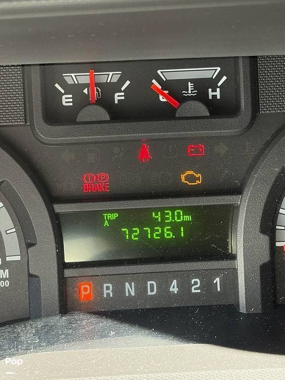 2020 Thor Motor Coach Four Winds 31E - Used Class C For Sale by Pop RVs in Katy, Texas features Generator, Slideout, Leveling Jacks, Awning, Air Conditioning