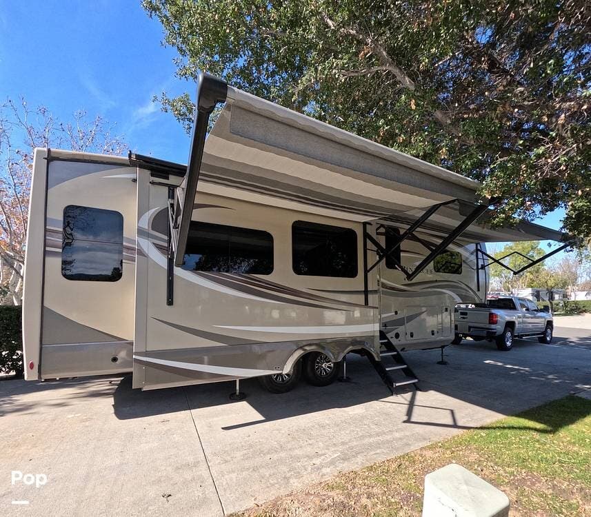 Used 2020 Jayco Pinnacle 32RLTS available in Temecula, California
