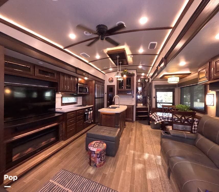 2020 Pinnacle 32RLTS by Jayco from Pop RVs in Temecula, California