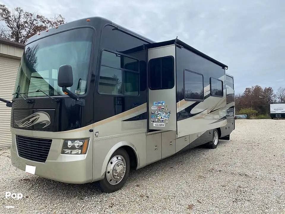 2012 Tiffin Allegro 34TGA - Used Class A For Sale by Pop RVs in Foristell, Missouri features Awning, Leveling Jacks, Air Conditioning, Generator, Slideout