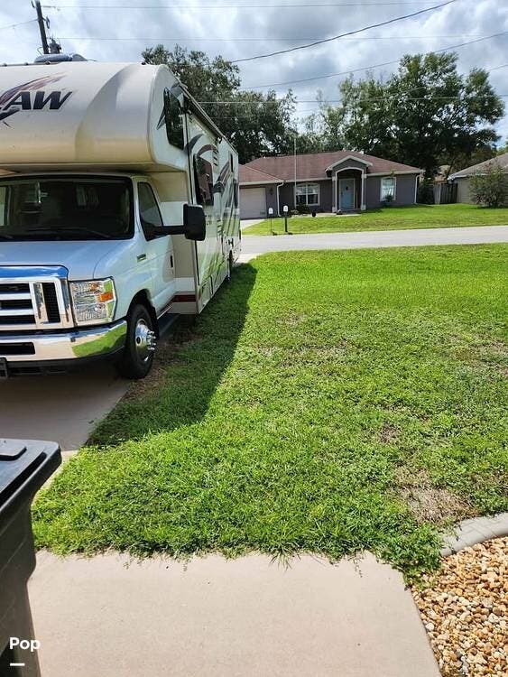 2019 Outlaw 29J by Thor Motor Coach from Pop RVs in Summerfield, Florida