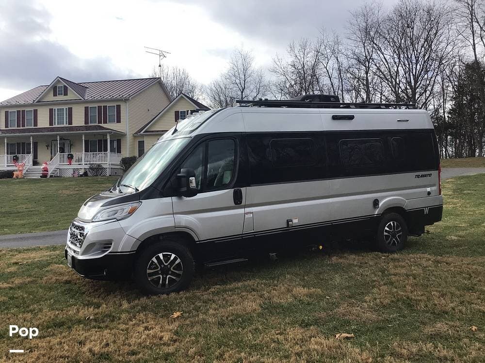 2025 Winnebago Travato 59K - Used Class B For Sale by Pop RVs in Kearneysville, West Virginia features Generator, Awning, Air Conditioning