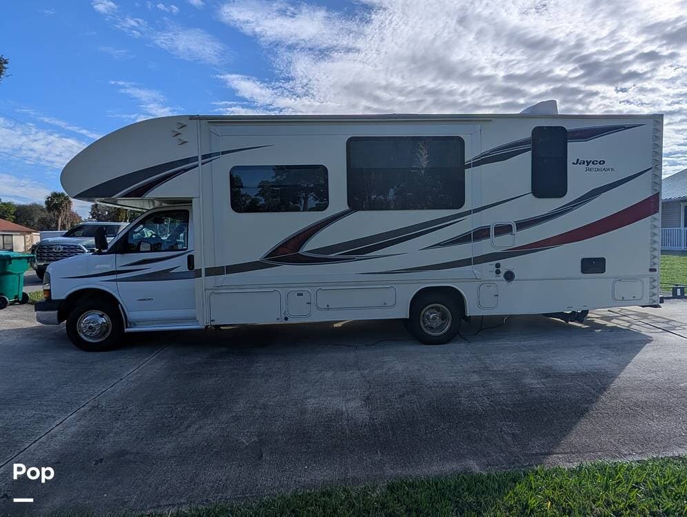2017 Jayco Redhawk 26X1 - Used Class C For Sale by Pop RVs in Merritt Island, Florida features Slideout, Awning, Air Conditioning, Generator