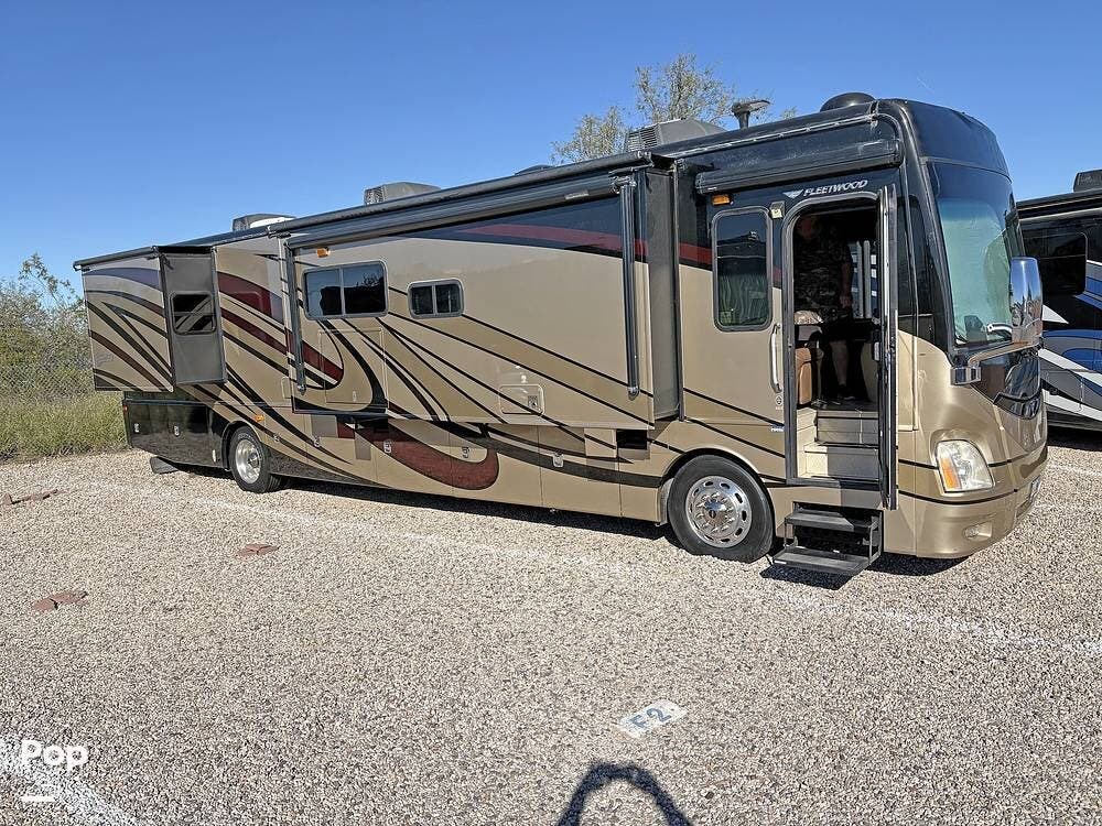 2014 Fleetwood Discovery 40X - Used Diesel Pusher For Sale by Pop RVs in Tucson, Arizona features Leveling Jacks, Generator, Slideout, Air Conditioning, Awning