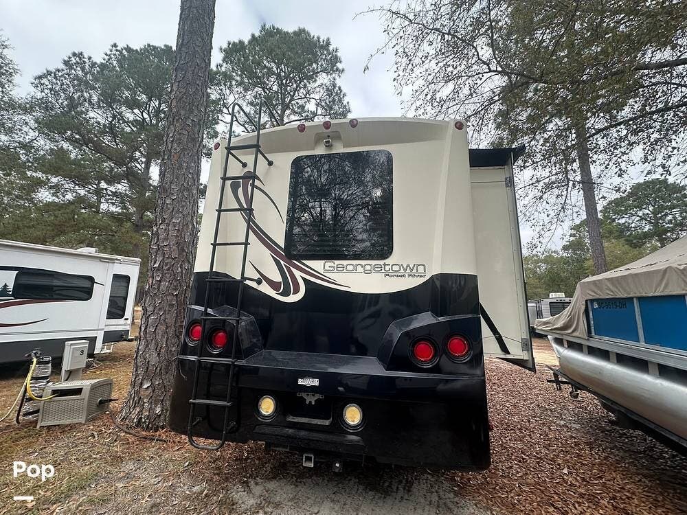 2014 Georgetown 351DS by Forest River from Pop RVs in Lexington, South Carolina