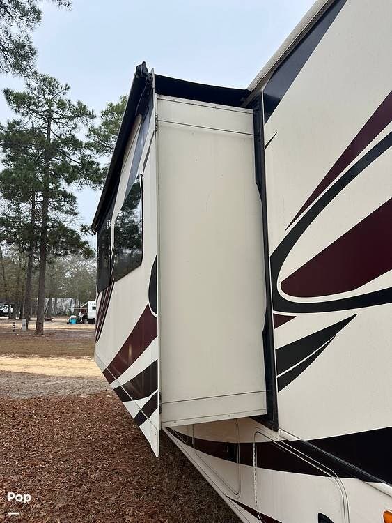 2014 Forest River Georgetown 351DS - Used Class A For Sale by Pop RVs in Lexington, South Carolina features Slideout, Air Conditioning, Leveling Jacks, Awning, Generator