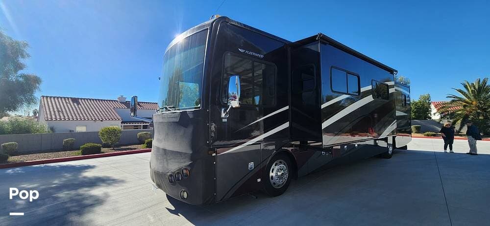 2014 Fleetwood Expedition 40X - Used Diesel Pusher For Sale by Pop RVs in North Las Vegas, Nevada features Generator, Air Conditioning, Slideout, Awning