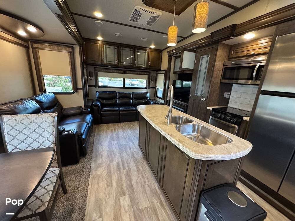 2018 Grand Design Solitude 377MBS - Used Fifth Wheel For Sale by Pop RVs in Phoenix, Arizona features Leveling Jacks, Air Conditioning, Slideout