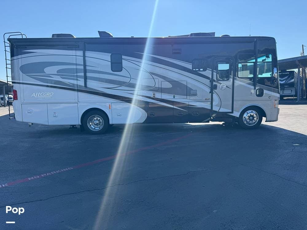 2016 Tiffin Allegro Open Road 32sa - Used Class A For Sale by Pop RVs in Wylie, Texas features Leveling Jacks, Air Conditioning, Slideout, Awning, Generator