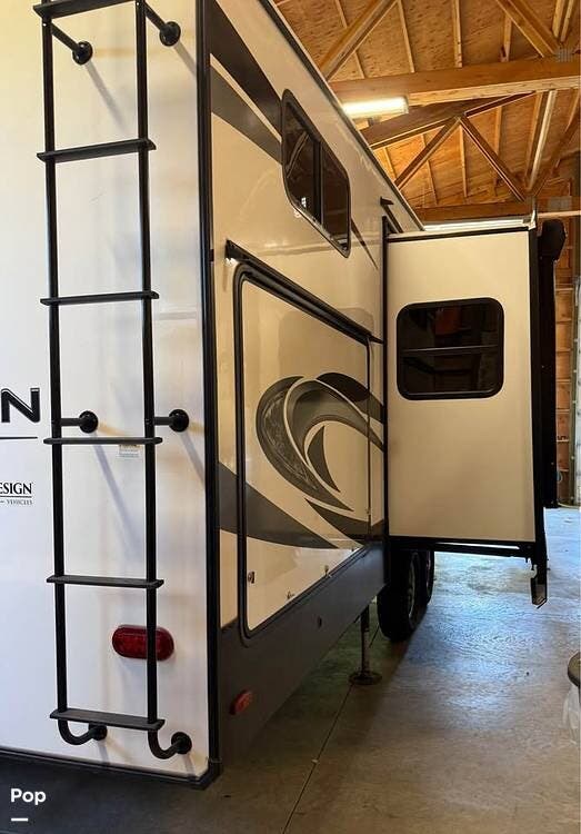 2022 Grand Design Reflection 311BHS - Used Fifth Wheel For Sale by Pop RVs in Albany, Oregon features Leveling Jacks, Slideout, Awning, Air Conditioning