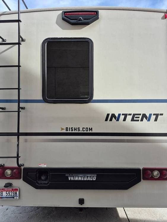 2020 Winnebago Intent 30R - Used Class A For Sale by Pop RVs in Idaho Falls, Idaho features Slideout, Awning, Leveling Jacks, Generator, Air Conditioning