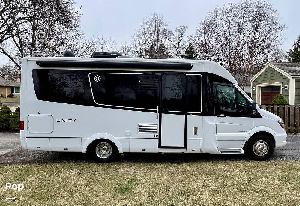 2018 Leisure Travel Unity U24TB - Used Class C For Sale by Pop RVs in Northfield, Illinois features Air Conditioning, Awning, Generator