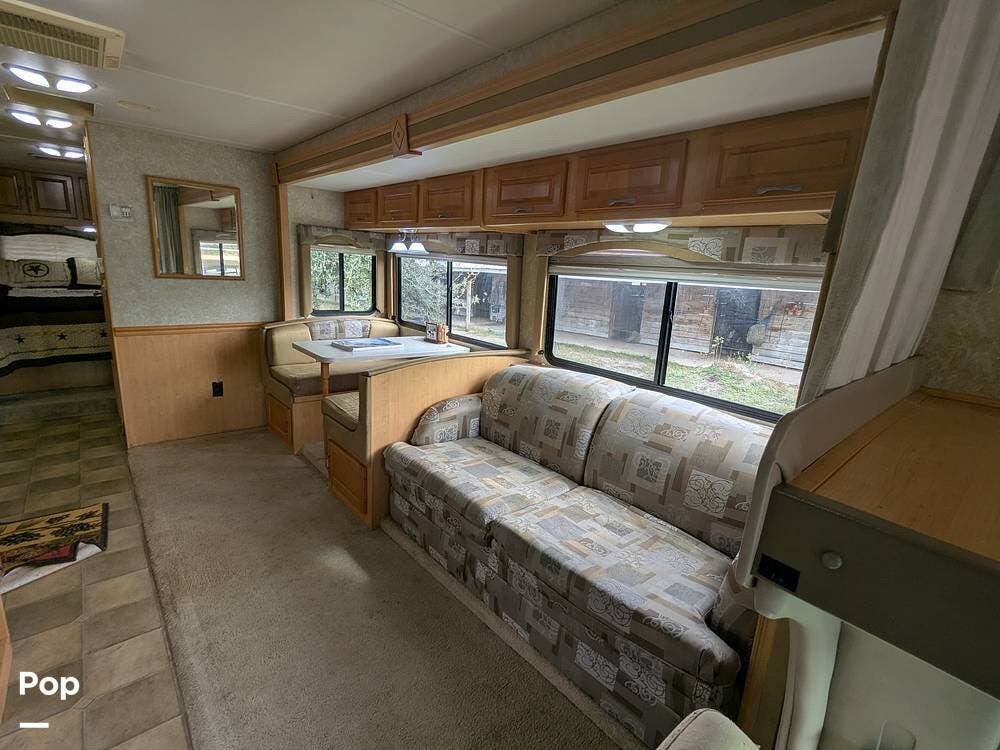 Used 2008 Four Winds Kodiak 32B available in Astor, Florida