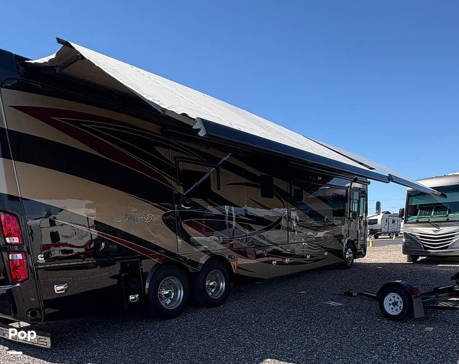 2013 Tiffin Allegro Bus 43QGP - Used Diesel Pusher For Sale by Pop RVs in Surprise, Arizona features Slideout