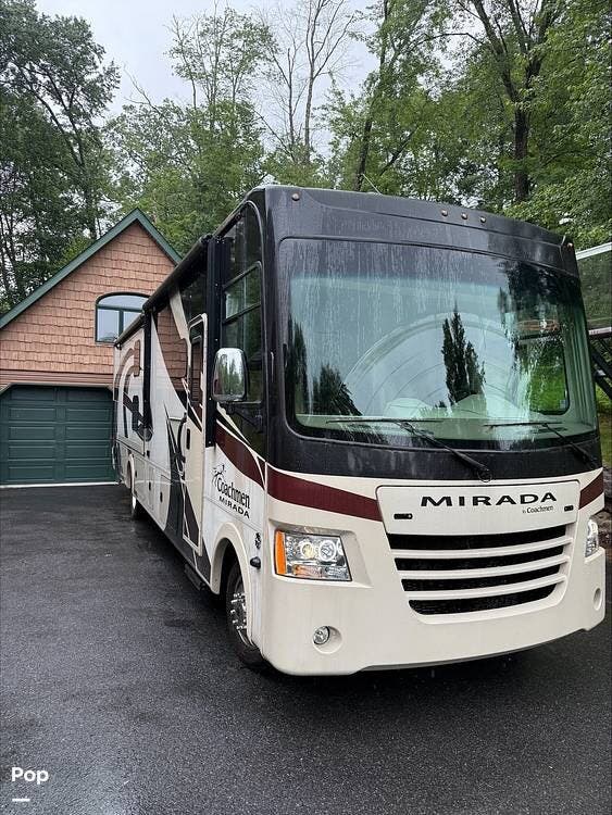 Used 2019 Coachmen Mirada 35BH available in Albrightsville, Pennsylvania