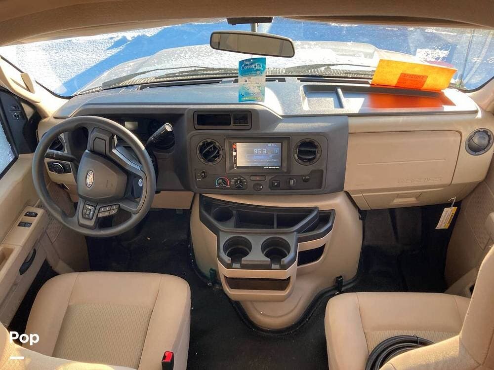 2021 Thor Motor Coach Chateau 28Z - Used Class C For Sale by Pop RVs in Gaylord, Michigan features Awning, Air Conditioning, Leveling Jacks, Slideout, Generator