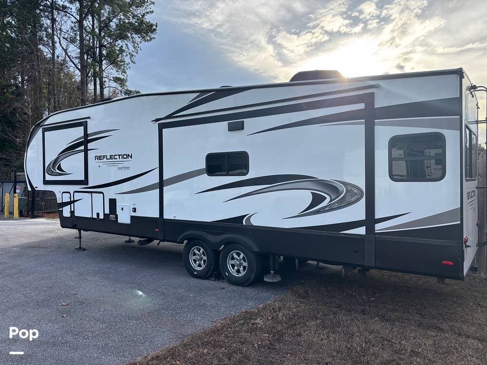 Used 2022 Grand Design Reflection 337RLS available in Wando, South Carolina