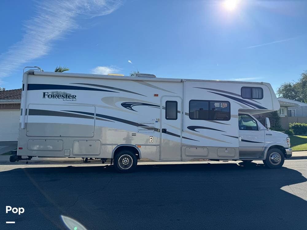 2013 Forest River Forester 2861DS - Used Class C For Sale by Pop RVs in San Diego, California features Generator, Air Conditioning, Awning, Slideout