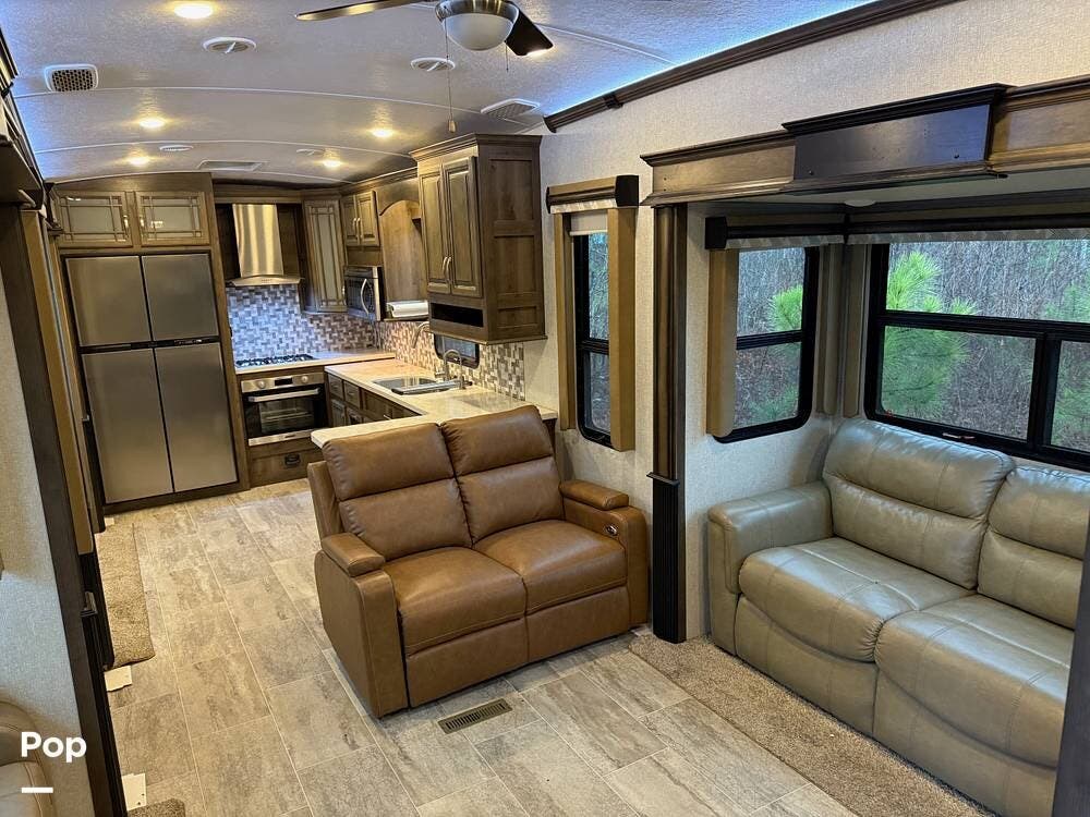 Used 2018 Keystone Montana 3700LK available in Ellijay, Georgia