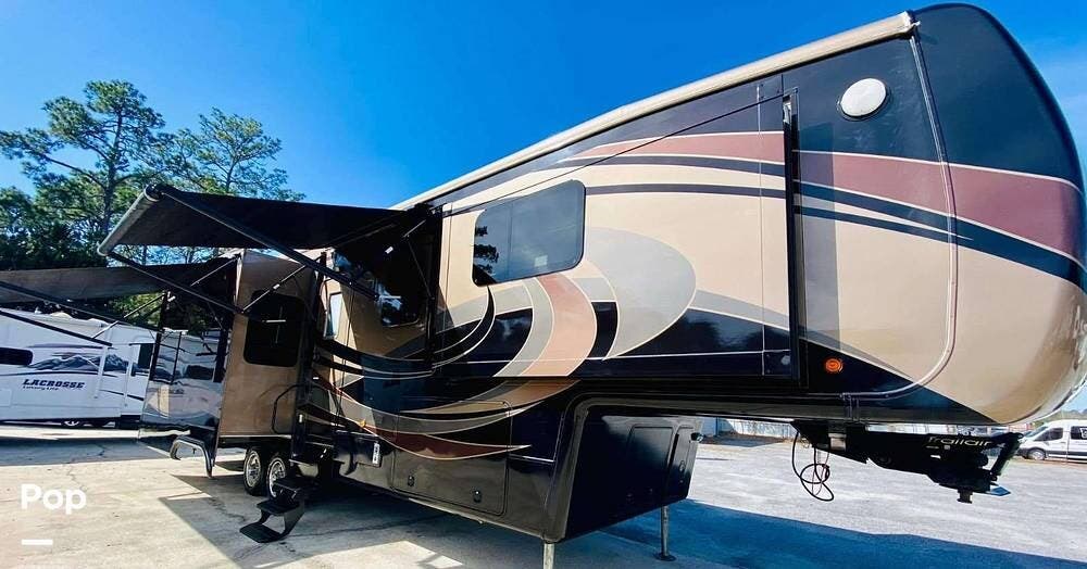 2014 DRV Mobile Suites 38RSSA - Used Fifth Wheel For Sale by Pop RVs in Harrisonville, Missouri features Awning, Air Conditioning, Slideout