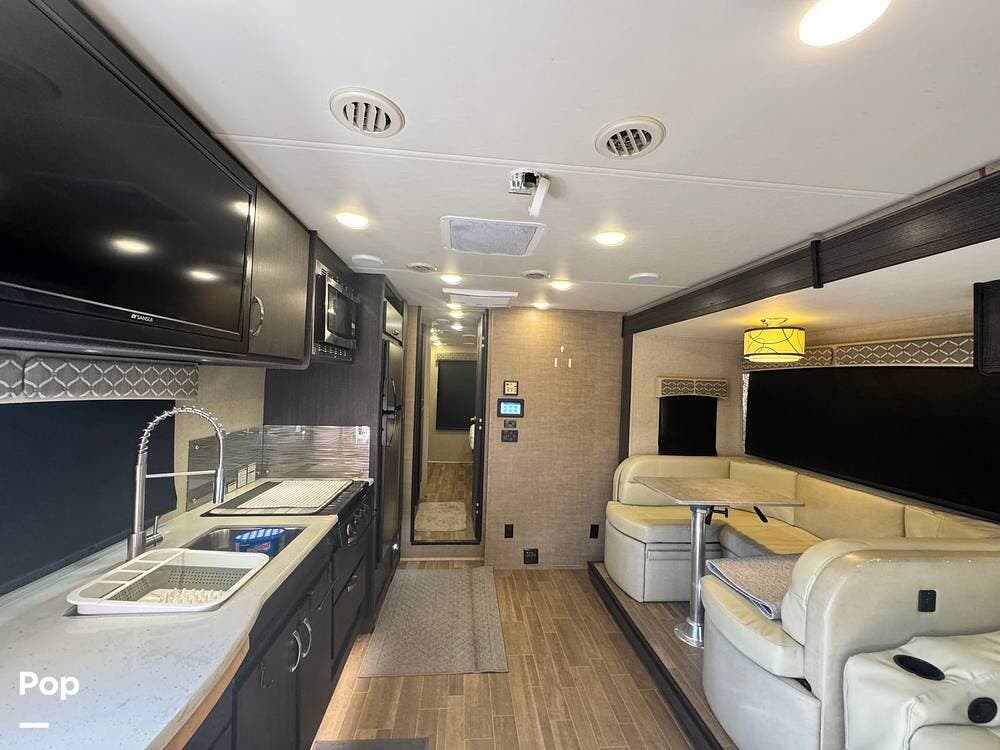 2018 Isata 31DS by Dynamax Corp from Pop RVs in Wildwood, Florida