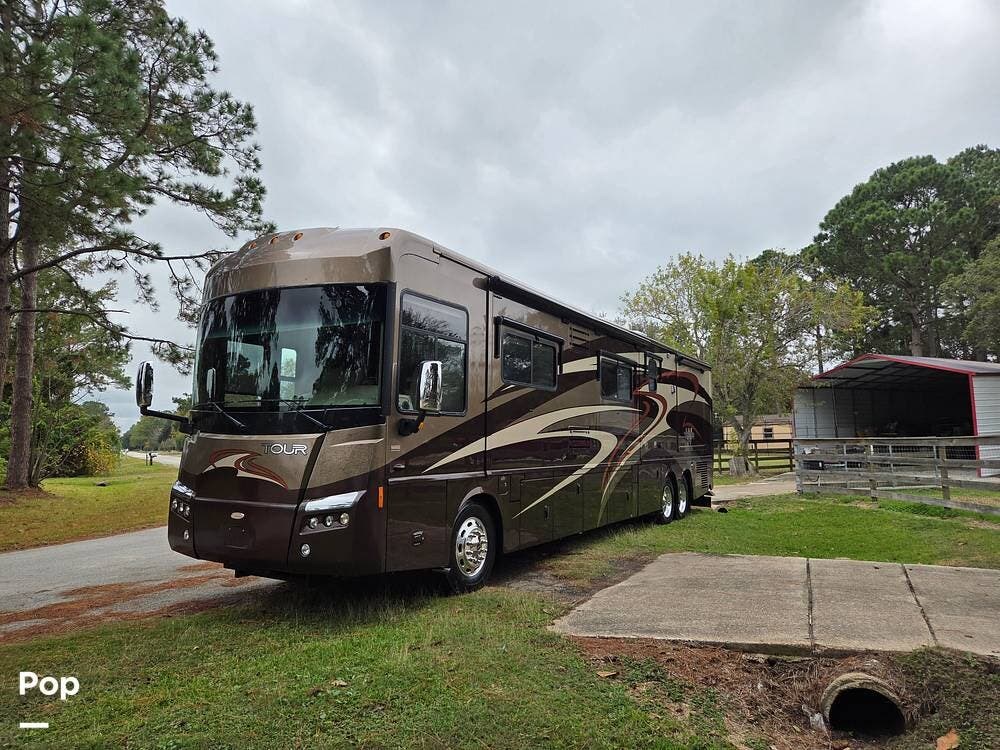 2010 Grand Tour 42AD by Winnebago from Pop RVs in Dickinson, Texas