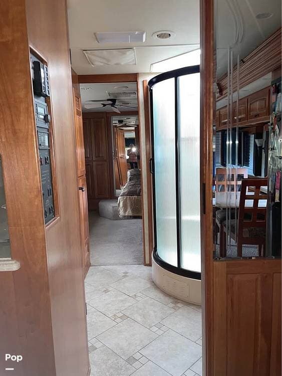 2009 Monaco RV Camelot 42PDQ - Used Diesel Pusher For Sale by Pop RVs in Lake Panasoffkee, Florida features Generator, Air Conditioning, Slideout