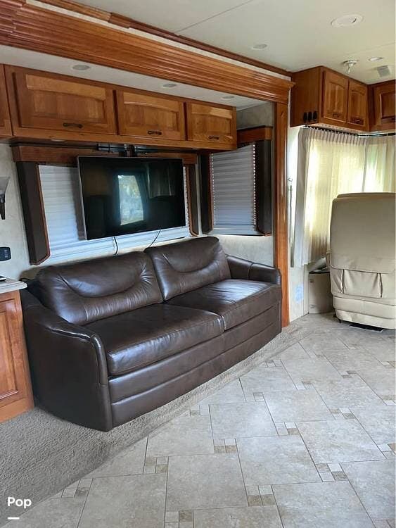 2009 Camelot 42PDQ by Monaco RV from Pop RVs in Lake Panasoffkee, Florida