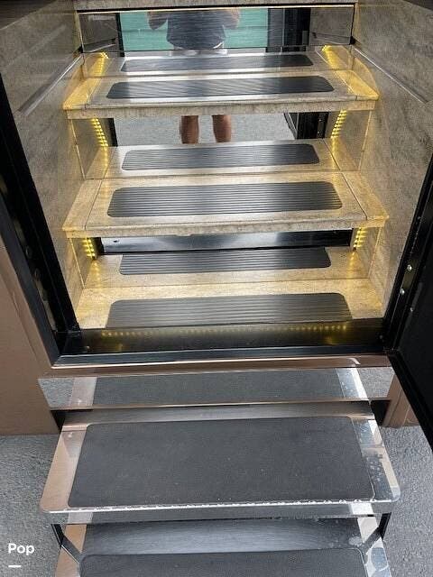 2016 Dutch Star 4018 by Newmar from Pop RVs in Los Angeles, California