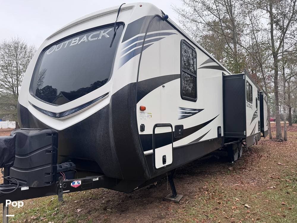2021 Keystone Outback 340BH - Used Travel Trailer For Sale by Pop RVs in Parkton, North Carolina features Leveling Jacks, Air Conditioning, Awning, Slideout