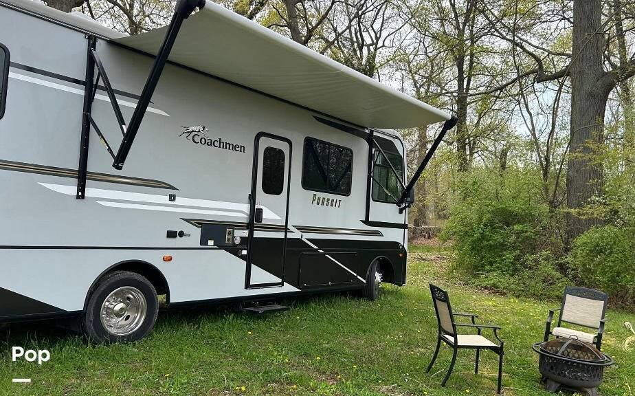 2023 Coachmen Pursuit 29XPS - Used Class A For Sale by Pop RVs in Greenwich, New Jersey features Awning, Generator, Slideout, Leveling Jacks, Air Conditioning