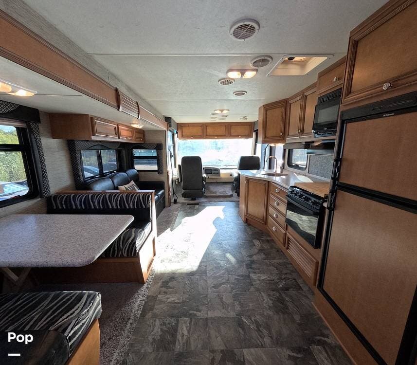 2016 Newmar Bay Star Sport 3306 - Used Class A For Sale by Pop RVs in Lake View Terrace, California features Slideout, Awning, Air Conditioning, Generator, Leveling Jacks