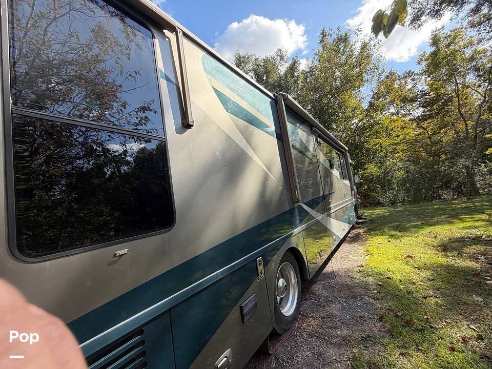 Used 2005 Itasca Meridian 39K available in Lake Charles, Louisiana