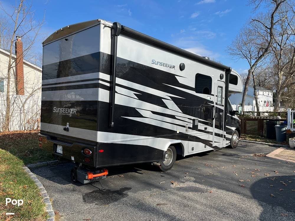 2024 Forest River Sunseeker 2400B - Used Class C For Sale by Pop RVs in Selden, New York features Generator, Awning, Leveling Jacks, Air Conditioning, Slideout