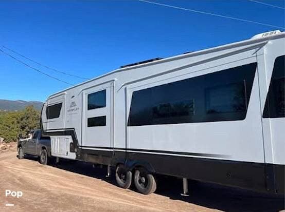 2024 Miscellaneous Brinkley Z 3610 - Used Fifth Wheel For Sale by Pop RVs in Albuquerque, New Mexico features Leveling Jacks, Awning, Slideout, Air Conditioning