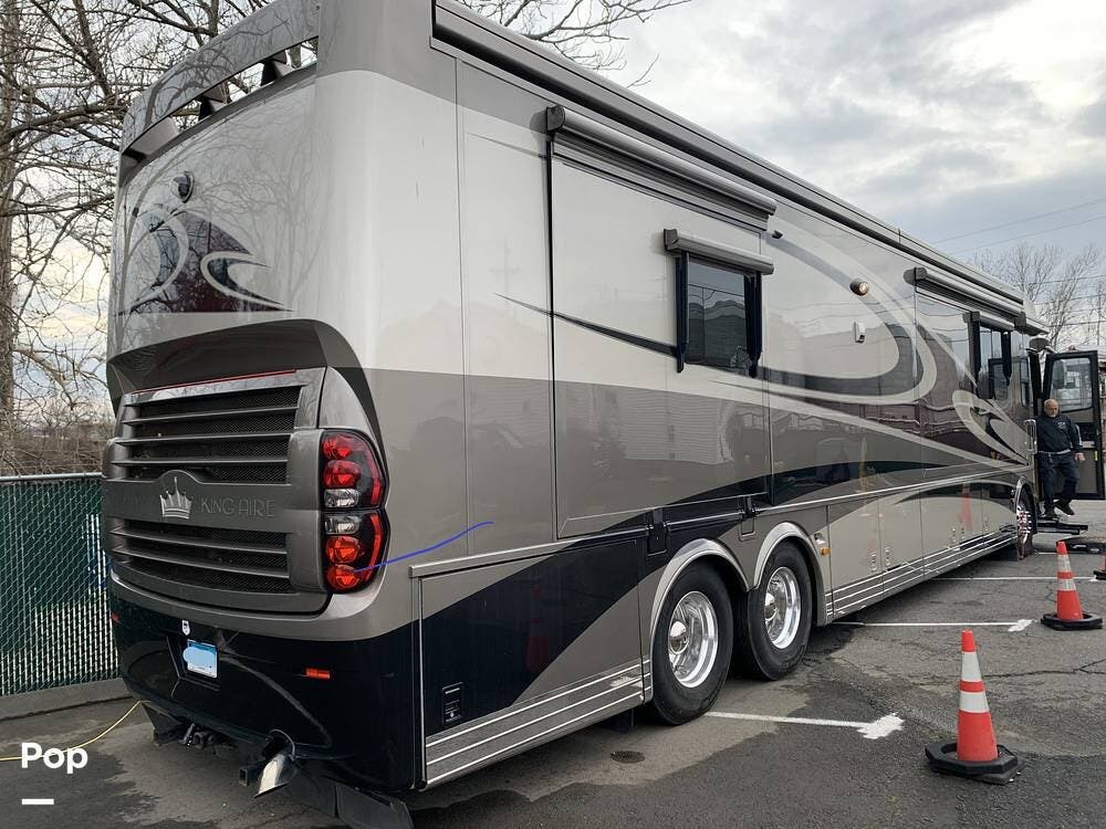 Used 2009 Newmar King Aire 4560 available in Portland, Connecticut