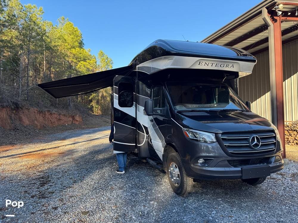 2021 Qwest 24L by Entegra Coach from Pop RVs in Wetumpka, Alabama