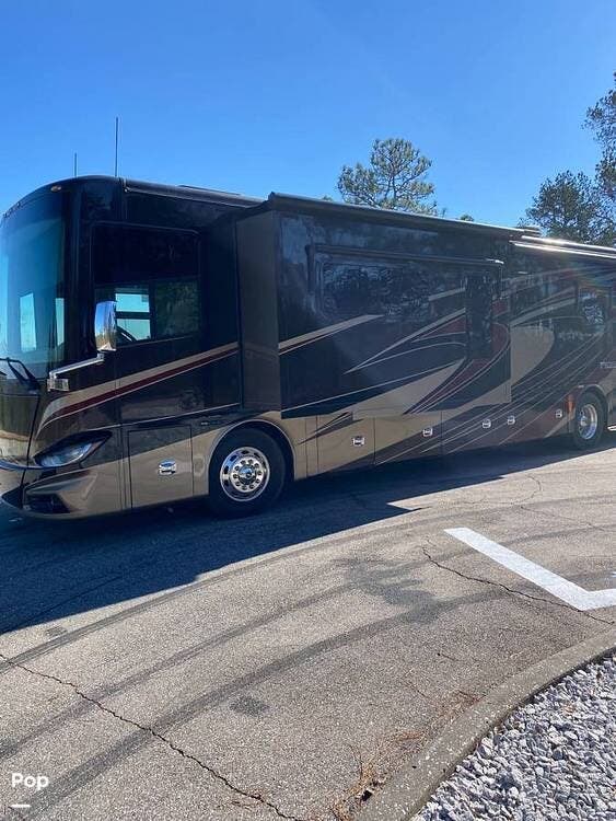 2015 Tiffin Phaeton 40AH - Used Diesel Pusher For Sale by Pop RVs in Heflin, Alabama features Slideout