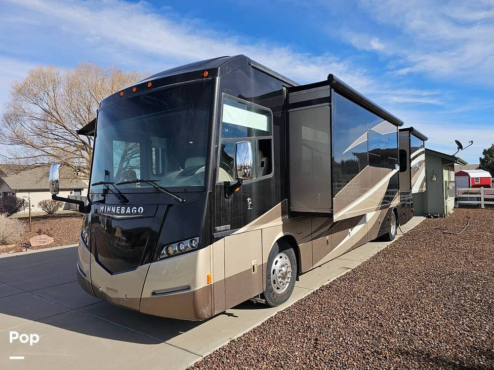 2015 Winnebago Journey 40R - Used Diesel Pusher For Sale by Pop RVs in Chino Valley, Arizona features Awning, Leveling Jacks, Slideout, Air Conditioning, Generator