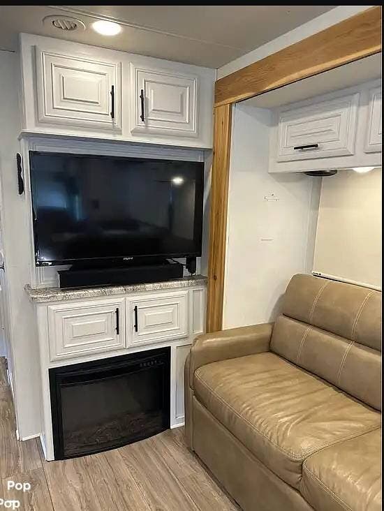 Used 2017 Thor Motor Coach Challenger 37TB available in Lexington, Kentucky