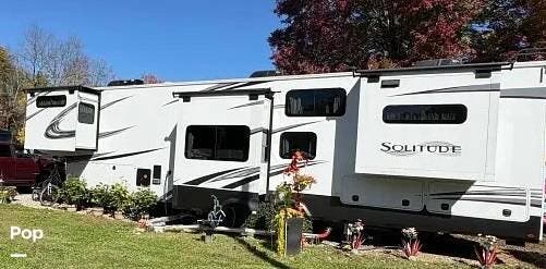 2023 Solitude 390RK by Grand Design from Pop RVs in Waynesville, North Carolina