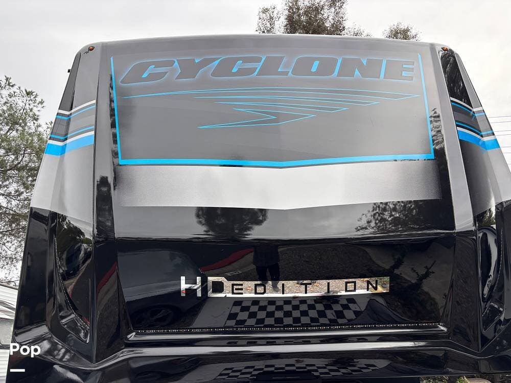 2025 Heartland Cyclone 4006 HD Edition - Used Toy Hauler For Sale by Pop RVs in El Cajon, California features Air Conditioning, Generator, Awning, Leveling Jacks, Slideout