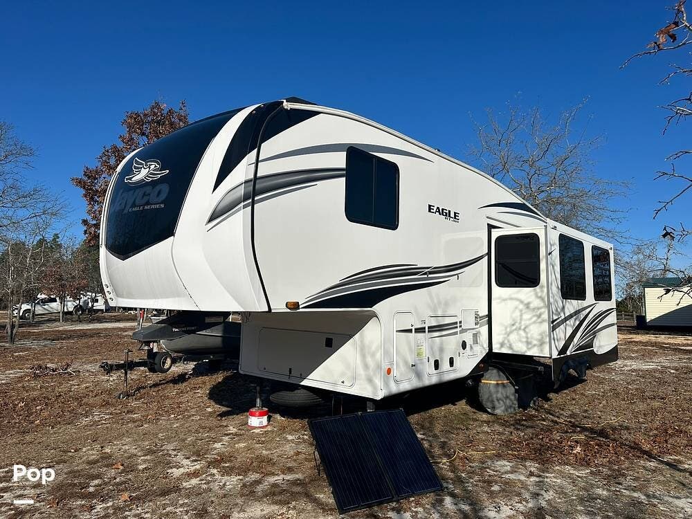 2022 Jayco Eagle 24RE - Used Fifth Wheel For Sale by Pop RVs in Aiken, South Carolina features Slideout, Awning, Air Conditioning, Leveling Jacks